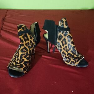 Elaine Turner Leopard Print Peep-Toe Heels